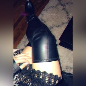 Sam Edelman AMBER leather over the knee boots
Size 5.5